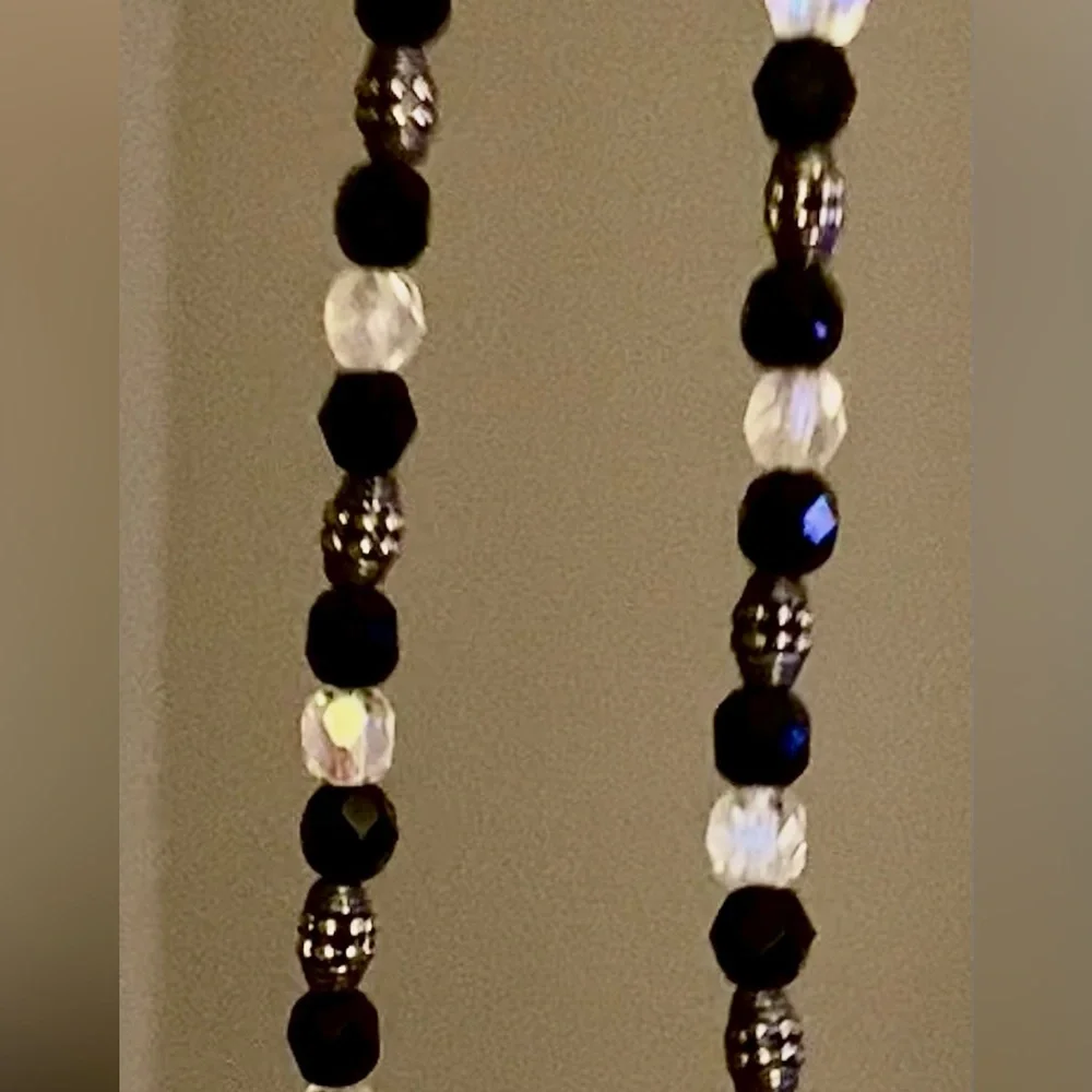 Necklace Vintage Black, Silver& Clear Beaded - Picture 4 of 16